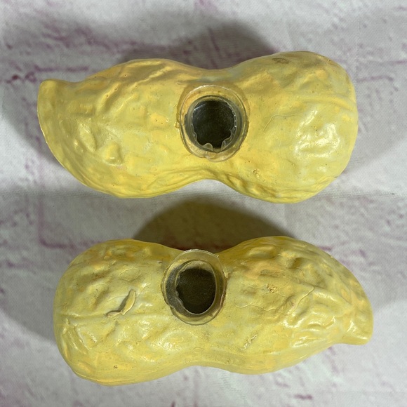 Vintage Ceramic Peanut Salt and Pepper Shaker Pair - Picture 7 of 8